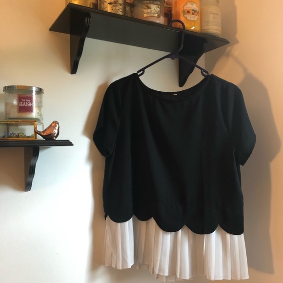 SHEIN Scalloped Black Blouse - Picture 3 of 3